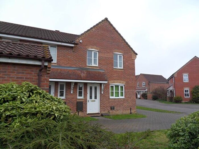 3 Bedroom Semi-Detached House To Rent In Hawthorn Close, Diss, IP22