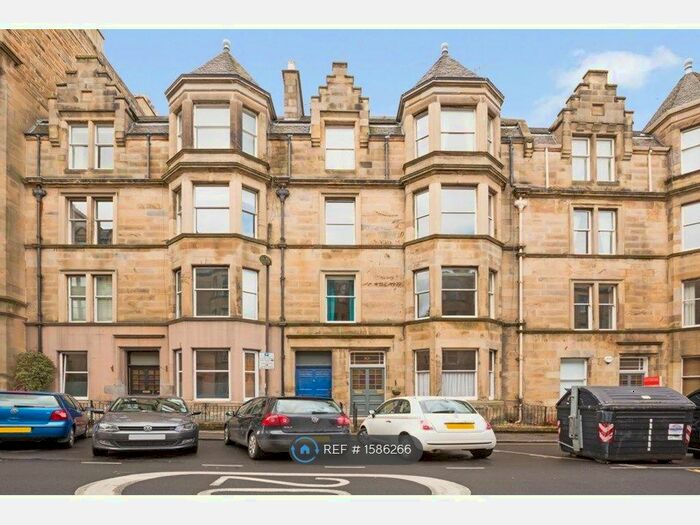 2 Bedroom Flat To Rent In Bruntsfield, Edinburgh, EH10