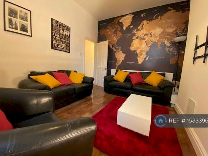 5 Bedroom Terraced House To Rent In Ashford Street, Stoke-On-Trent, ST4