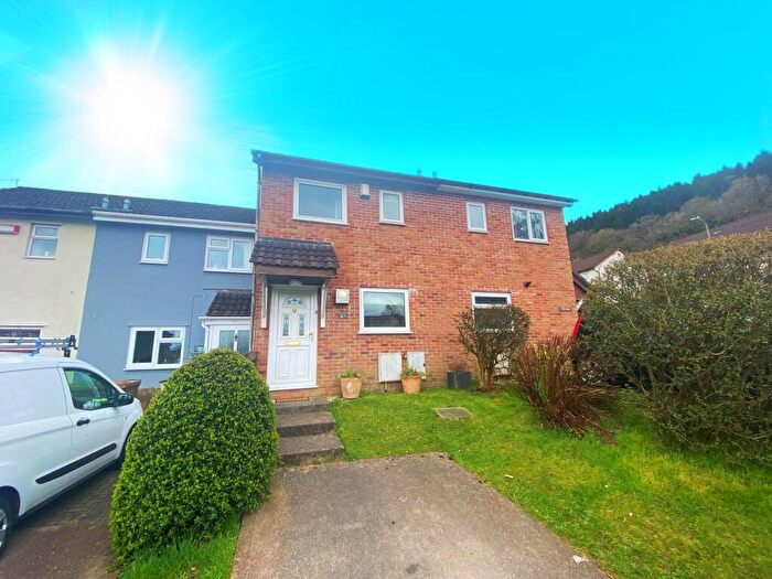 2 Bedroom House To Rent In Telor Y Coed, Llanbradach, CF83