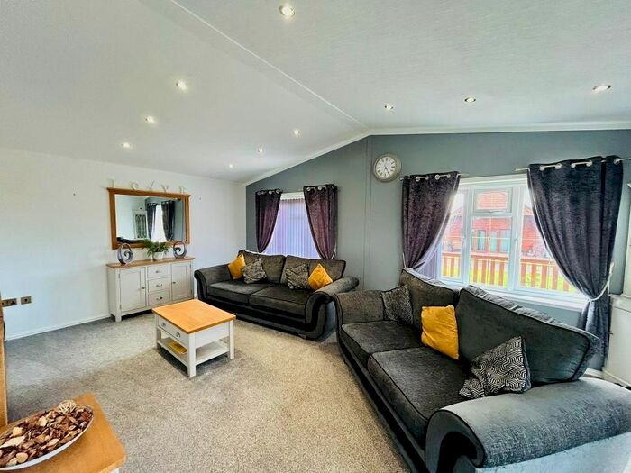 2 Bedroom Lodge For Sale In Stately Albion Lodge, Fitling, Burton Pidsea, HU12