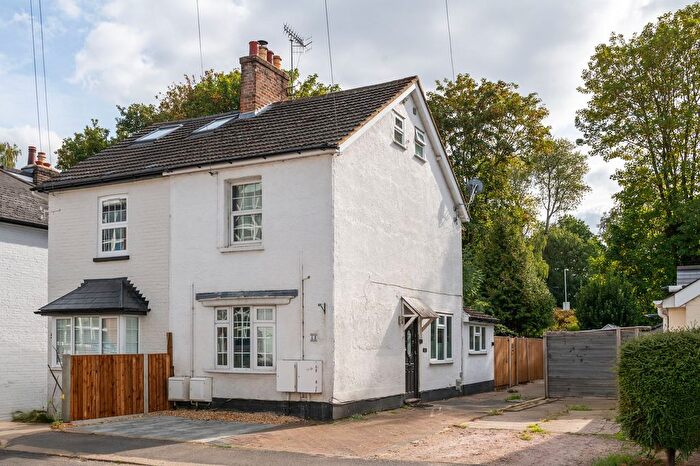 1 Bedroom Flat For Sale In Holmesdale Road, Reigate, RH2