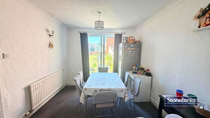 6 Bedroom Semi Detached House To Rent In Eton Road, Hayes, UB3