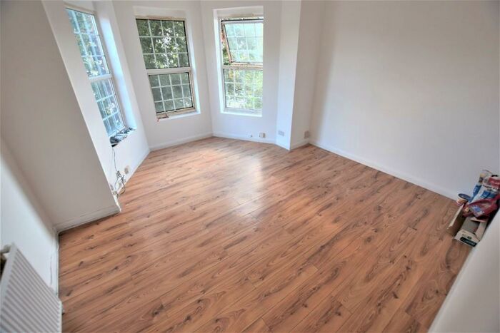 2 Bedroom Flat To Rent In Cameron Road, Ilford, London, IG3