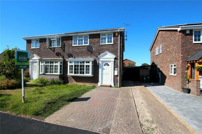 4 Bedroom Semi-Detached House To Rent In Leeward Road, Littlehampton, West Sussex, BN17