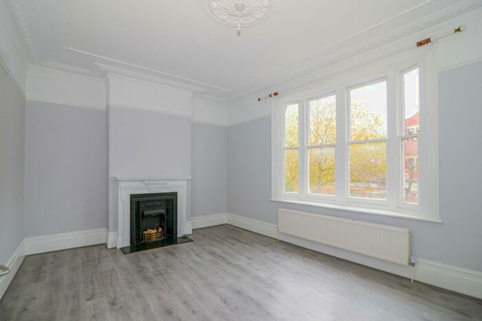 1 Bedroom Flat To Rent In Church Road, Barnes, London, SW13