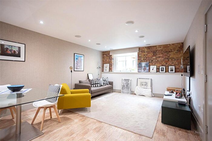 3 Bedroom Apartment For Sale In Major Draper Street, Woolwich, SE18
