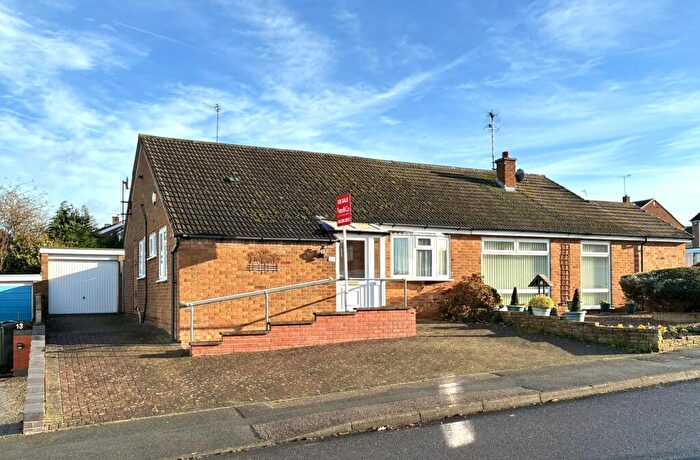 2 Bedroom Bungalow For Sale In Redruth Avenue, Little Hill, Wigston, LE18