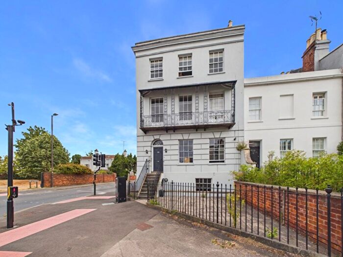 2 Bedroom Apartment For Sale In London Road, Cheltenham, GL52