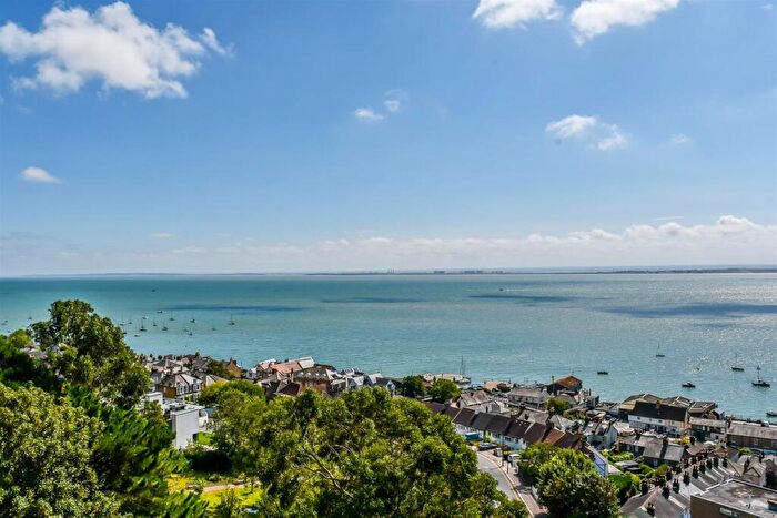 2 Bedroom Flat For Sale In Broadway West, Leigh-On-Sea, SS9