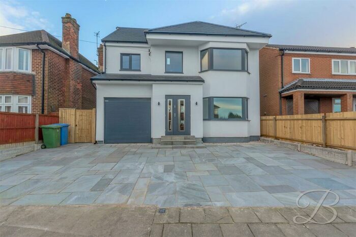 6 Bedroom Detached House To Rent In Hillsway Crescent, Mansfield, NG18