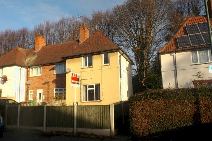3 Bedroom Semi-Detached House To Rent In Baslow Drive, Nottingham, NG9