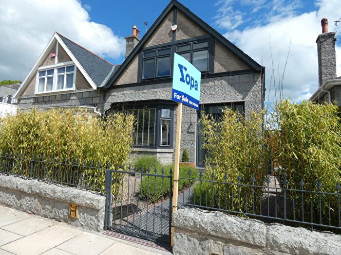 3 Bedroom Semi-Detached House For Sale In Cranford Road, Aberdeen, AB10