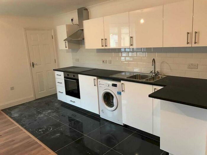 2 Bedroom Apartment To Rent In Flat, Saxton Street, Gillingham, ME7