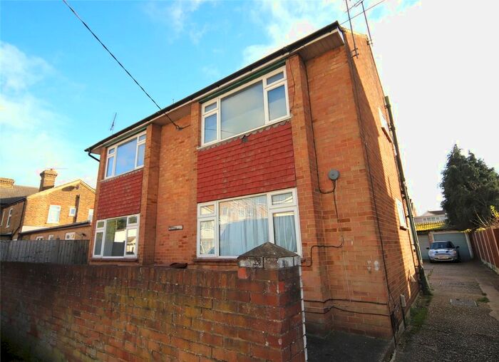 1 Bedroom Studio To Rent In Rectory Road, Stanford-Le-Hope, Essex, SS17