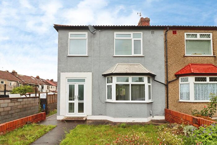 3 Bedroom End Of Terrace House For Sale In Argyle Road, Fishponds, Bristol, BS16