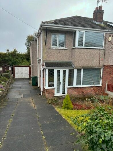 3 Bedroom Semi-Detached House To Rent In Westlands Drive, Bradford, West Yorkshire, BD15