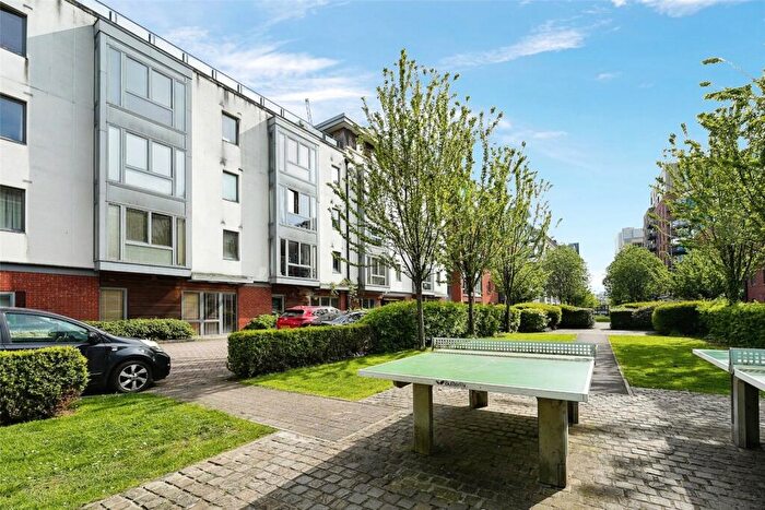 2 Bedroom Flat For Sale In Sweetman Place, Bristol, BS2
