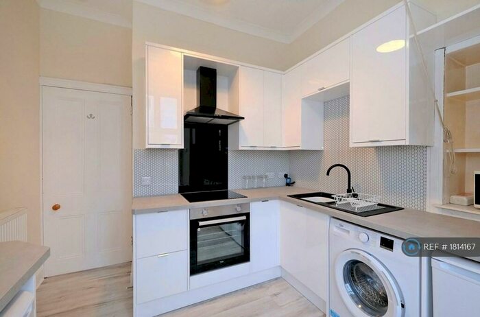 2 Bedroom Flat To Rent In First Floor, Aberdeen, AB25