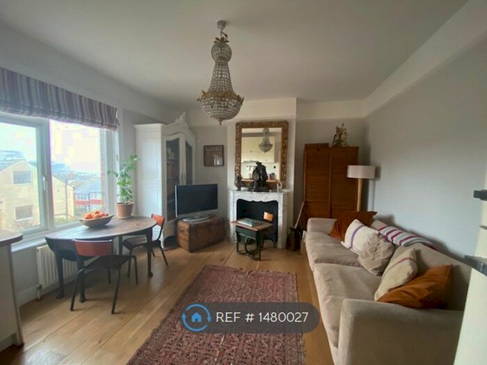 3 Bedroom Maisonette To Rent In Upper Maisonette Freshfield Road, Brighton, BN2