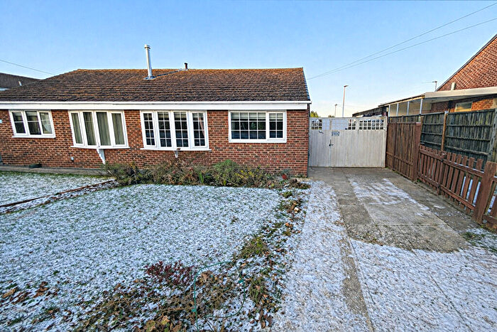 2 Bedroom Semi-Detached Bungalow For Sale In Greenfield Gardens, Flanderwell, S66