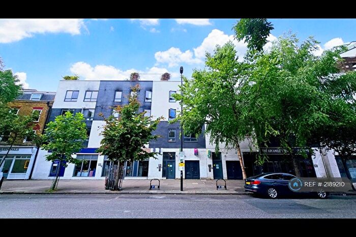 3 Bedroom Flat To Rent In Saskia House, Shoreditch, E2