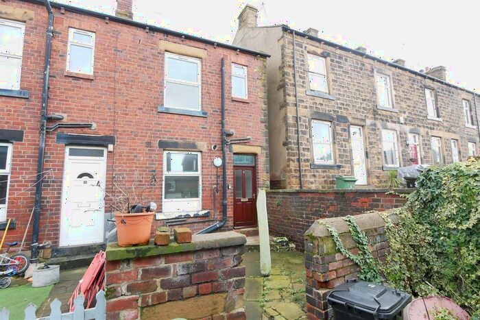 3 Bedroom Terraced House To Rent In Jowett Terrace, Morley, Leeds, LS27