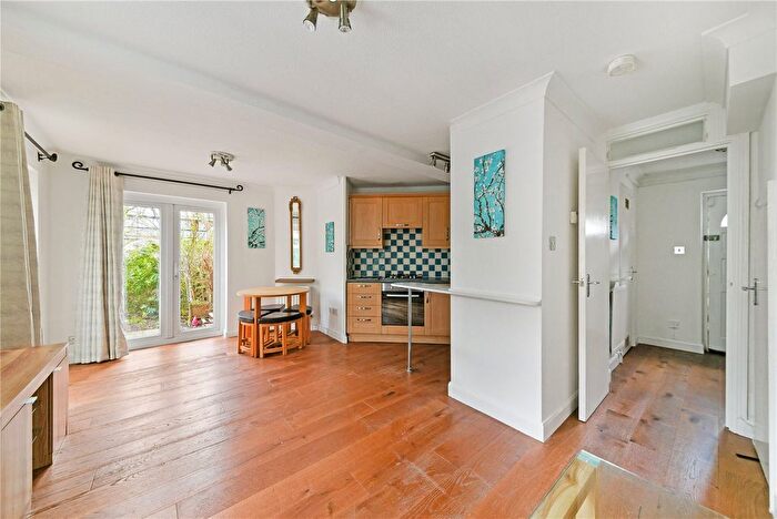 2 Bedroom Terraced House To Rent In Blyth Close, London, E14