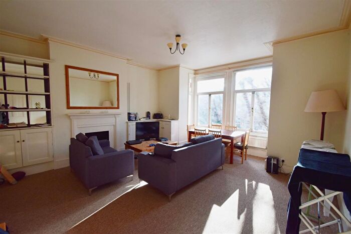 2 Bedroom Flat To Rent In St Pauls Ave, Willesden Green, NW2