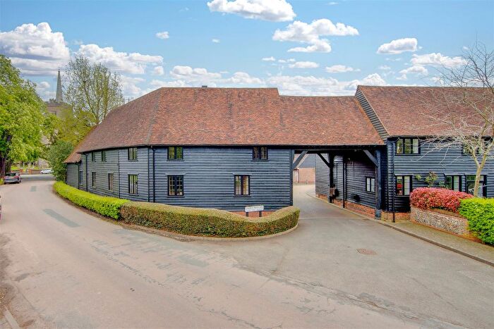 5 Bedroom Barn Conversion For Sale In Church Farm Way, Aldenham, Watford, WD25