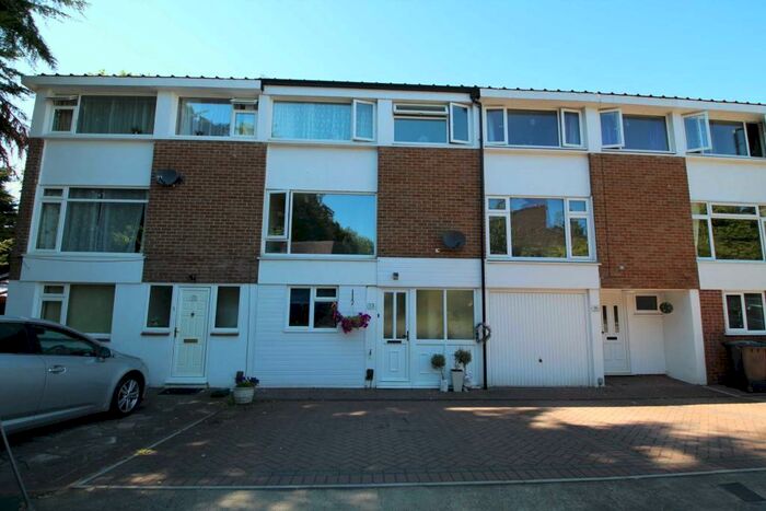 4 Bedroom Terraced House To Rent In Adeyfield, HP2