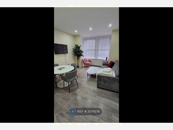 1 Bedroom Flat To Rent In Cranbrook Road, Ilford, IG6