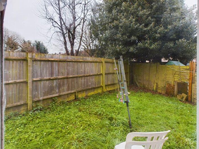 4 Bedroom Semi-Detached House To Rent In Barcombe Road, Brighton, BN1