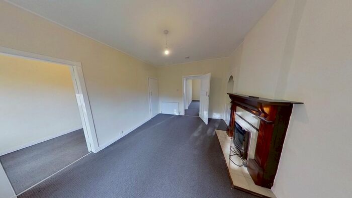 3 Bedroom Flat To Rent In Colinton Mains Road, Edinburgh, EH13
