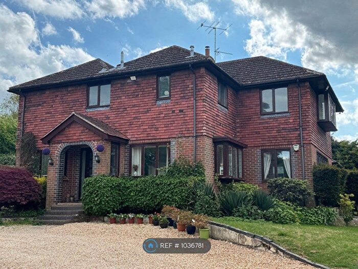 6 Bedroom Detached House To Rent In Chineham Lane, Basingstoke, RG24