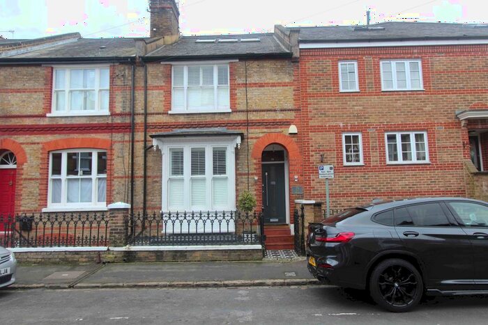 3 Bedroom Terraced House To Rent In Temple Road, Windsor, SL4