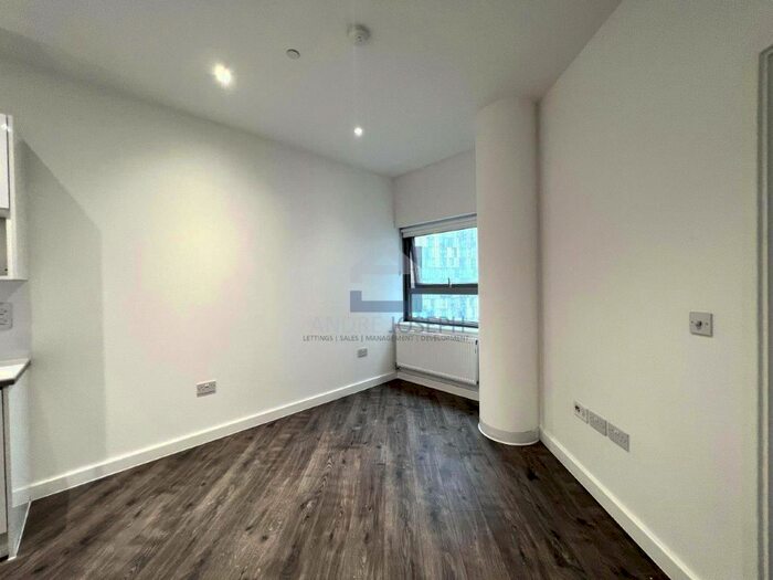 1 Bedroom Flat To Rent In Wellesley Road, West Croydon, CR0