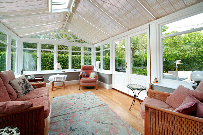 5 Bedroom Detached House For Sale In Latchmoor Grove, Chalfont St. Peter, Gerrards Cross, Buckinghamshire, SL9