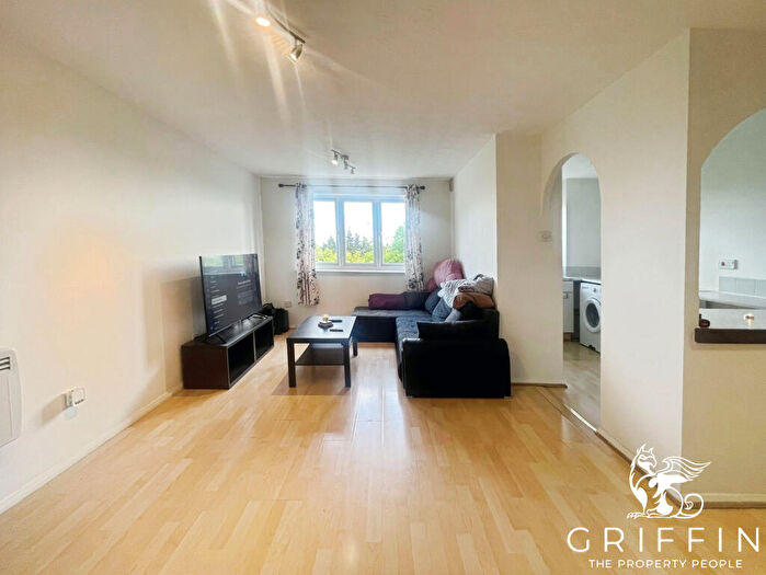 1 Bedroom Flat To Rent In Brightstone Court, Oakhill Road, Purfleet, RM19