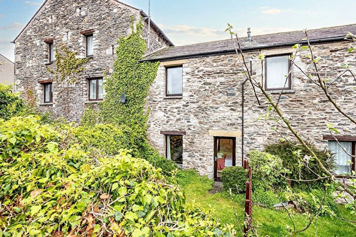 2 Bedroom Barn Conversion For Sale In A Stonebeck, Lindale, LA11