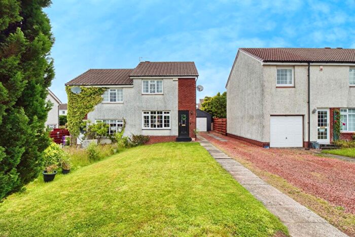 2 Bedroom Semi-Detached House For Sale In Invergarry Avenue, Thornliebank, Glasgow, G46