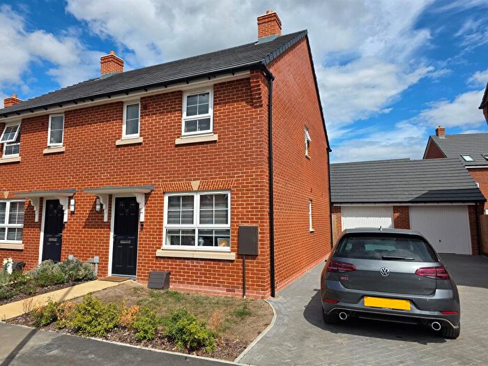 3 Bedroom Semi-Detached House For Sale In Martha Lane, Broughton, Aylesbury, HP22