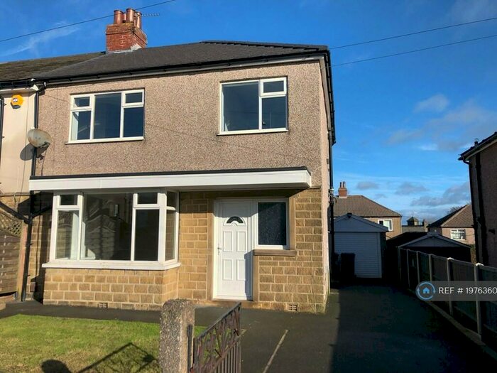 3 Bedroom Semi-Detached House To Rent In Goldington Drive, Huddersfield, HD3