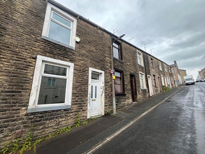 2 Bedroom House To Rent In Skelton Street, Colne, BB8