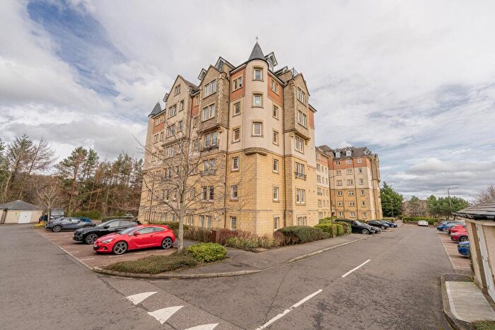 2 Bedroom Flat To Rent In Eagles View, Livingston, West Lothian, EH54