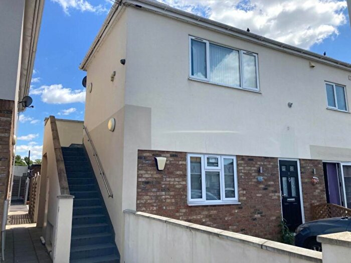 1 Bedroom Apartment To Rent In Northdown Road, Hornchurch, RM11