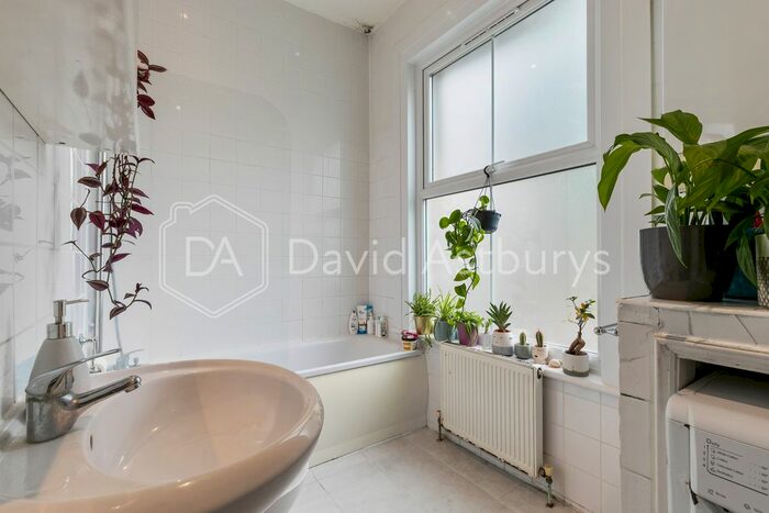 1 Bedroom Flat To Rent In Cardwell Terrace, Tufnell Park, London, N7