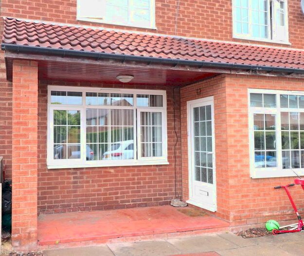 3 Bedroom Terraced House To Rent In Central Road, Partington, M31