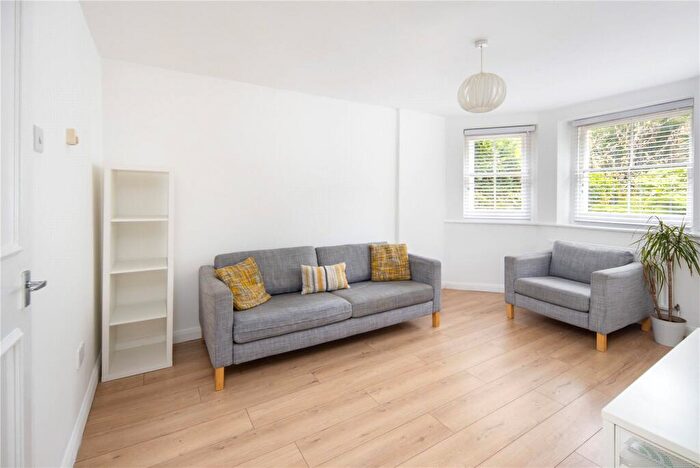 2 Bedroom Flat To Rent In Lion Mills, Hackney Road, London, E2