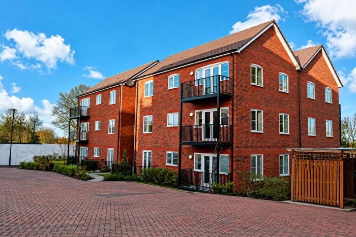 2 Bedroom Flat To Rent In Pine Tree House, Fazeley, Tamworth, B78